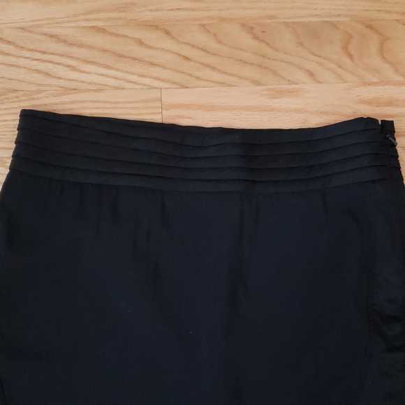 Club Monaco skirt - Picture 3 of 6